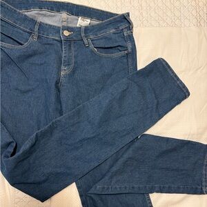 H&M Women's Skinny low waist Jeans in Deep Blue